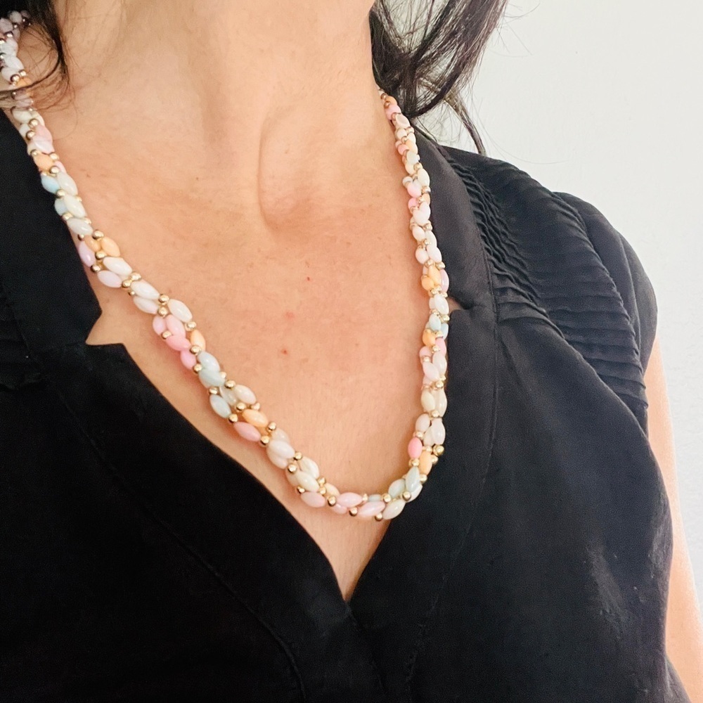 70’s MOP Torsade Necklace